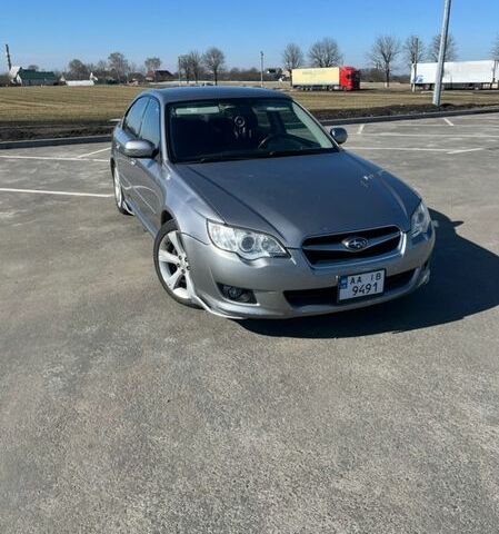 Сірий Субару Легасі, об'ємом двигуна 2 л та пробігом 147 тис. км за 5700 $, фото 1 на Automoto.ua