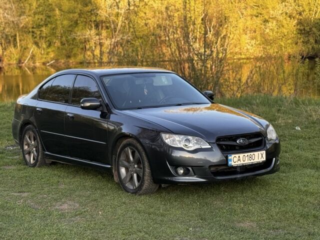 Серый Субару Легаси, объемом двигателя 2 л и пробегом 210 тыс. км за 4600 $, фото 1 на Automoto.ua