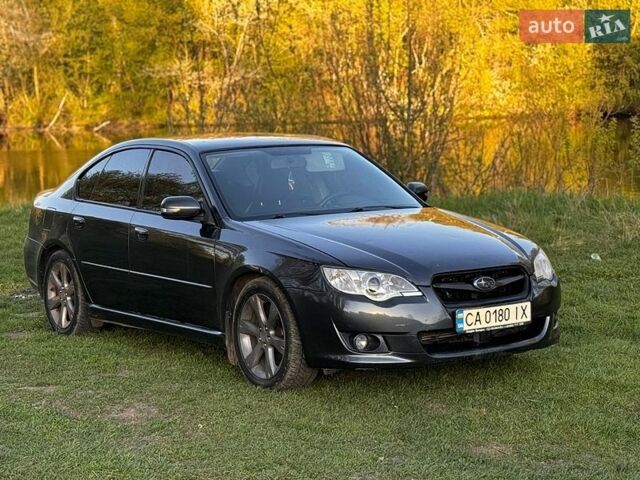 Серый Субару Легаси, объемом двигателя 2 л и пробегом 210 тыс. км за 4650 $, фото 1 на Automoto.ua