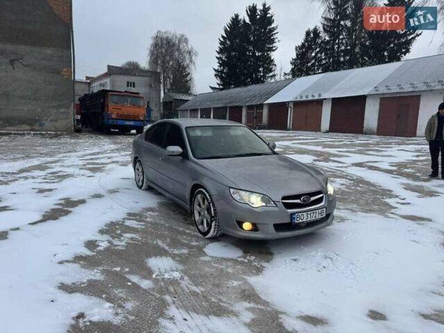 Сірий Субару Легасі, об'ємом двигуна 2 л та пробігом 244 тис. км за 5800 $, фото 1 на Automoto.ua
