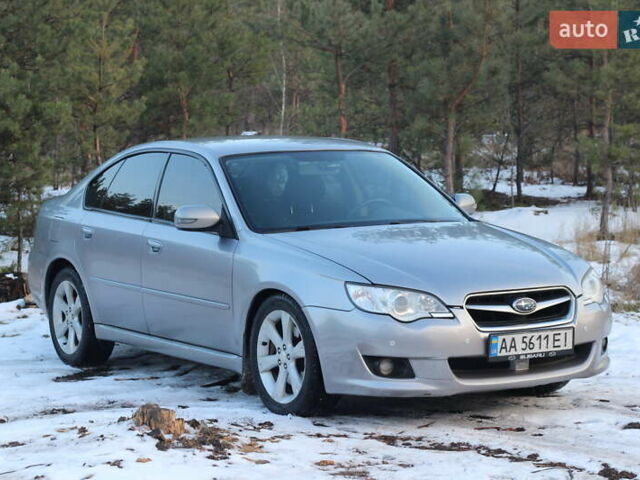 Сірий Субару Легасі, об'ємом двигуна 2 л та пробігом 140 тис. км за 5800 $, фото 1 на Automoto.ua