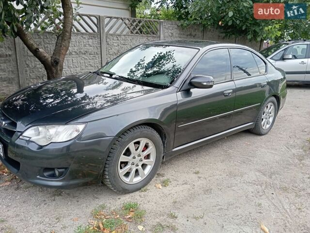 Сірий Субару Легасі, об'ємом двигуна 1.99 л та пробігом 227 тис. км за 4899 $, фото 1 на Automoto.ua