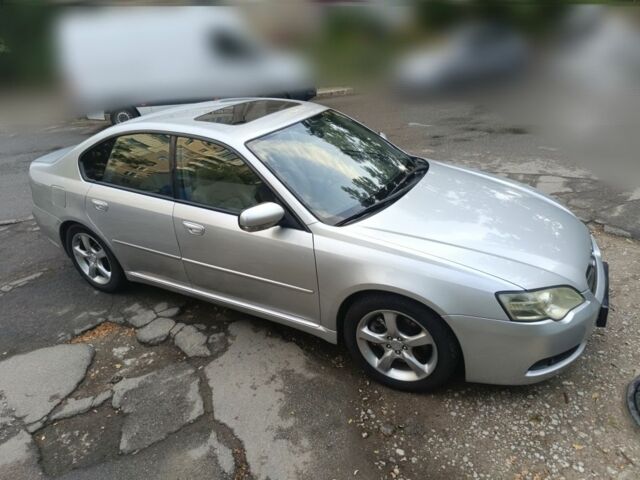Сірий Субару Легасі, об'ємом двигуна 3 л та пробігом 198 тис. км за 5800 $, фото 1 на Automoto.ua