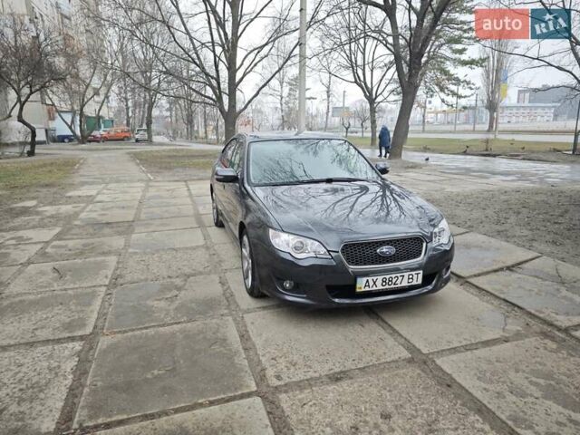 Серый Субару Легаси, объемом двигателя 2.5 л и пробегом 117 тыс. км за 7800 $, фото 1 на Automoto.ua