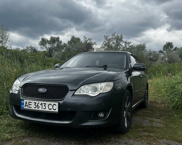 Серый Субару Легаси, объемом двигателя 2 л и пробегом 180 тыс. км за 4900 $, фото 1 на Automoto.ua