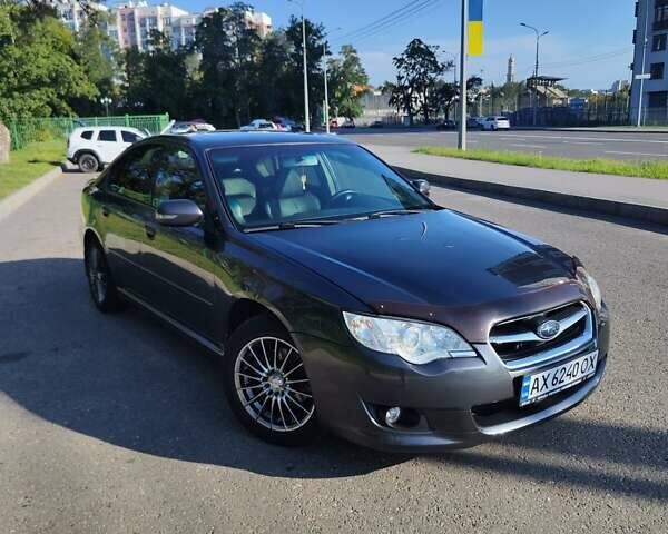 Серый Субару Легаси, объемом двигателя 2 л и пробегом 170 тыс. км за 6800 $, фото 1 на Automoto.ua