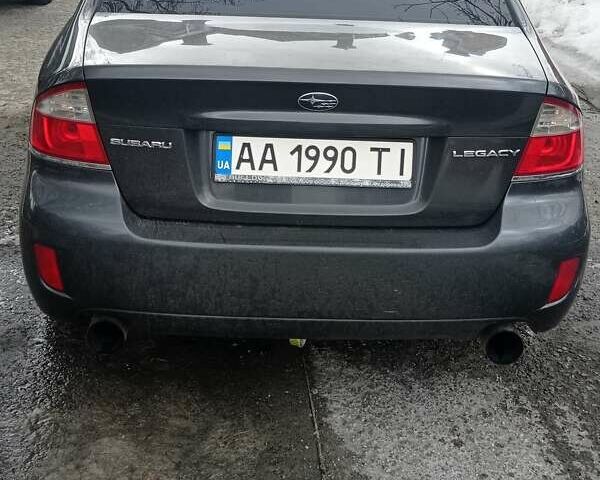 Сірий Субару Легасі, об'ємом двигуна 1.99 л та пробігом 258 тис. км за 5500 $, фото 1 на Automoto.ua