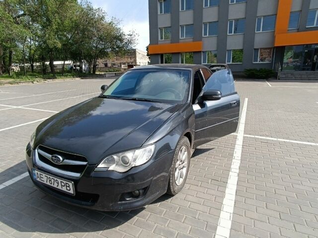 Сірий Субару Легасі, об'ємом двигуна 2 л та пробігом 226 тис. км за 4500 $, фото 1 на Automoto.ua
