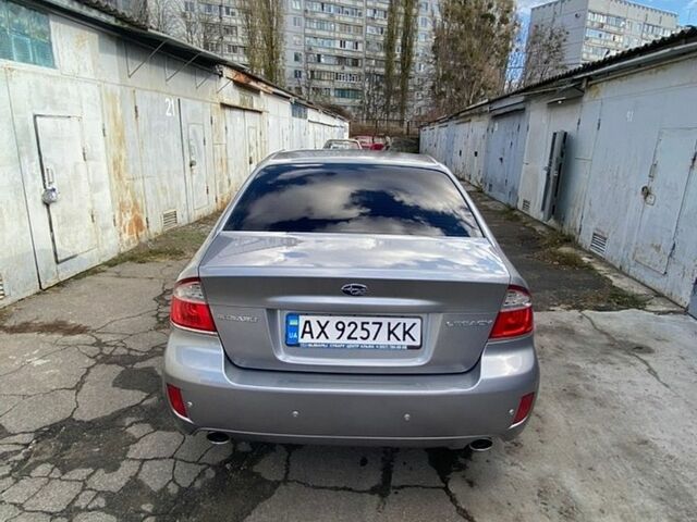 Сірий Субару Легасі, об'ємом двигуна 1.99 л та пробігом 128 тис. км за 7000 $, фото 1 на Automoto.ua