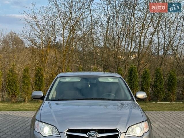Серый Субару Легаси, объемом двигателя 1.99 л и пробегом 246 тыс. км за 5500 $, фото 1 на Automoto.ua