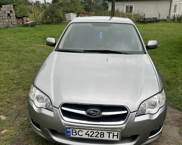 Сірий Субару Легасі, об'ємом двигуна 1.99 л та пробігом 168 тис. км за 6500 $, фото 1 на Automoto.ua