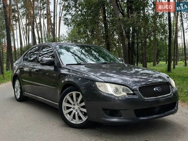 Серый Субару Легаси, объемом двигателя 2 л и пробегом 315 тыс. км за 5000 $, фото 1 на Automoto.ua
