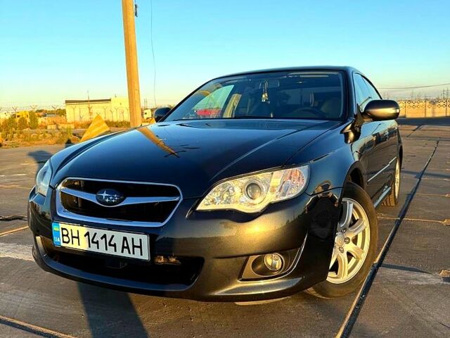 Сірий Субару Легасі, об'ємом двигуна 2 л та пробігом 319 тис. км за 6400 $, фото 1 на Automoto.ua