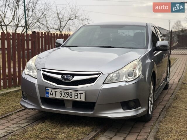 Сірий Субару Легасі, об'ємом двигуна 2 л та пробігом 196 тис. км за 5500 $, фото 1 на Automoto.ua