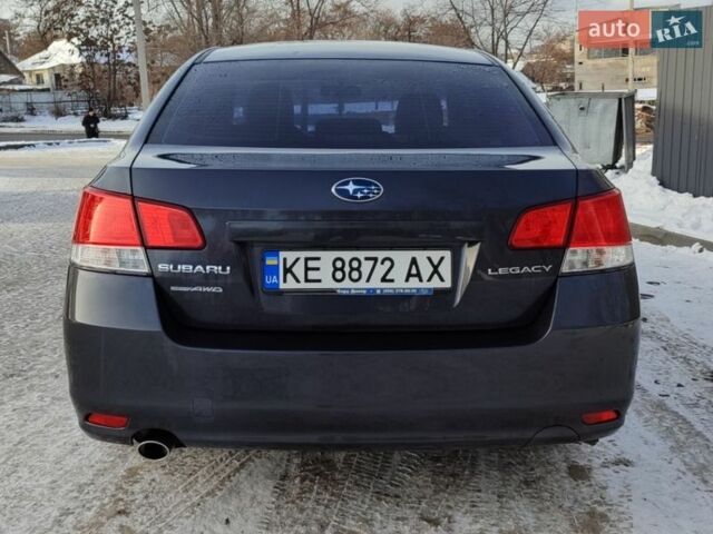 Серый Субару Легаси, объемом двигателя 2.5 л и пробегом 230 тыс. км за 8200 $, фото 1 на Automoto.ua