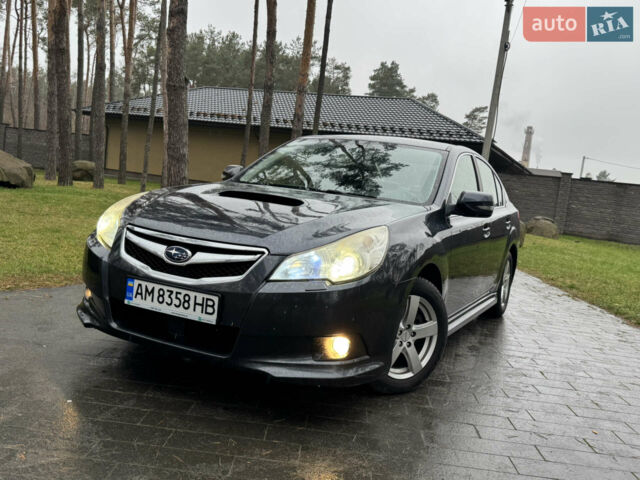 Серый Субару Легаси, объемом двигателя 2 л и пробегом 200 тыс. км за 6100 $, фото 1 на Automoto.ua