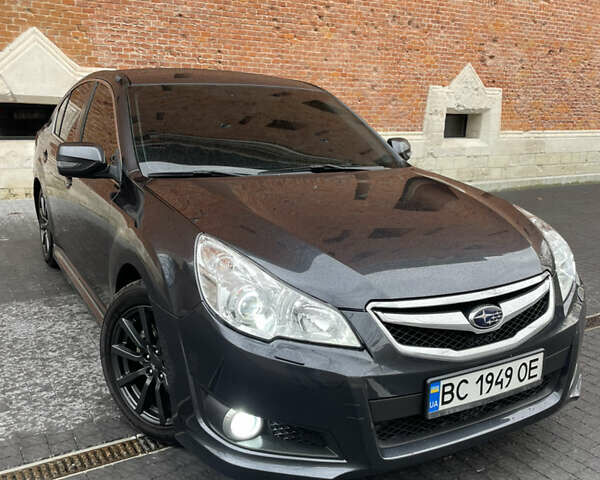 Серый Субару Легаси, объемом двигателя 2 л и пробегом 228 тыс. км за 9600 $, фото 1 на Automoto.ua