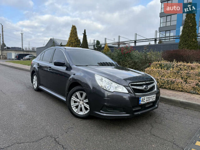 Серый Субару Легаси, объемом двигателя 2.46 л и пробегом 190 тыс. км за 5999 $, фото 1 на Automoto.ua