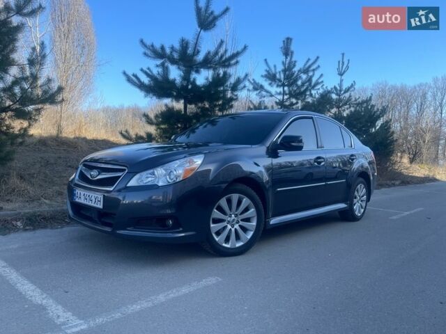 Серый Субару Легаси, объемом двигателя 2.46 л и пробегом 210 тыс. км за 7700 $, фото 1 на Automoto.ua