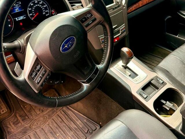 Серый Субару Легаси, объемом двигателя 2.5 л и пробегом 218 тыс. км за 7500 $, фото 1 на Automoto.ua