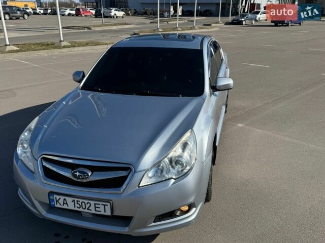 Сірий Субару Легасі, об'ємом двигуна 2.5 л та пробігом 248 тис. км за 7400 $, фото 1 на Automoto.ua