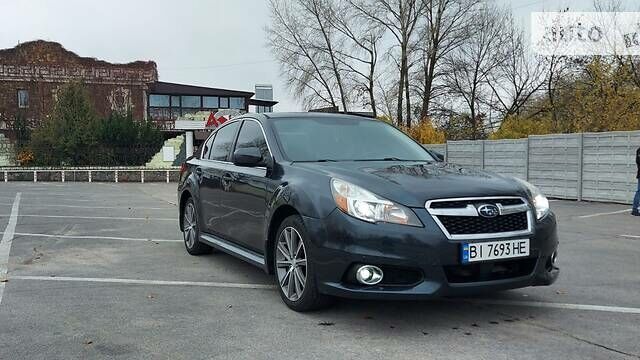 Серый Субару Легаси, объемом двигателя 2.5 л и пробегом 200 тыс. км за 8700 $, фото 1 на Automoto.ua