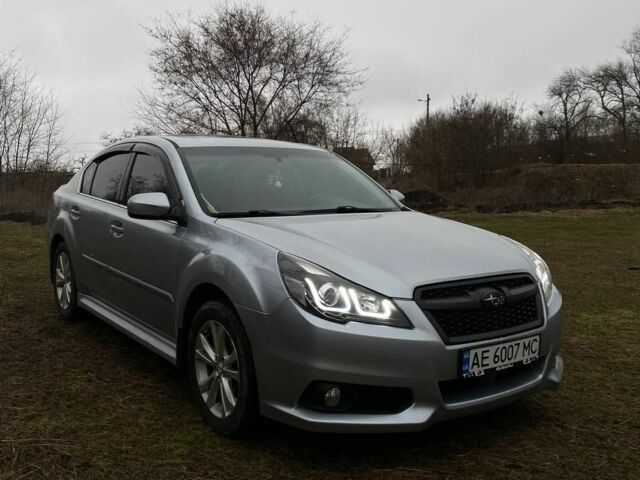 Сірий Субару Легасі, об'ємом двигуна 2.5 л та пробігом 192 тис. км за 8800 $, фото 1 на Automoto.ua