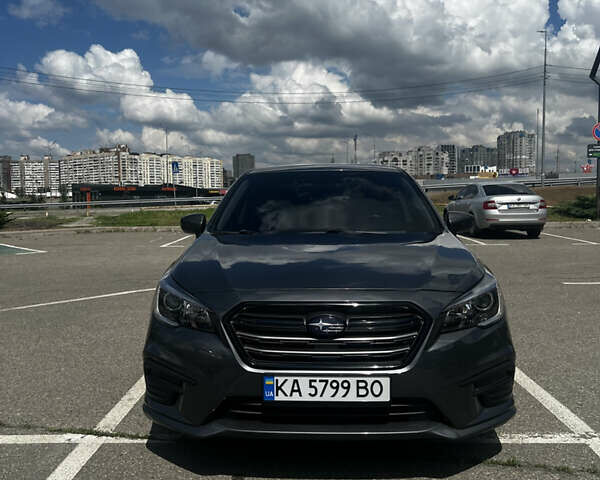 Серый Субару Легаси, объемом двигателя 2.5 л и пробегом 93 тыс. км за 15300 $, фото 1 на Automoto.ua