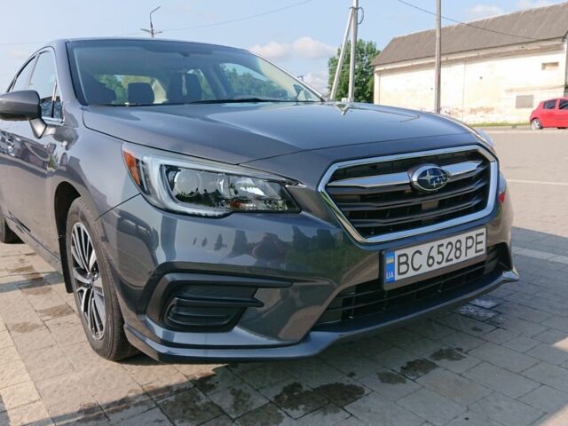 Серый Субару Легаси, объемом двигателя 2.5 л и пробегом 120 тыс. км за 15500 $, фото 1 на Automoto.ua