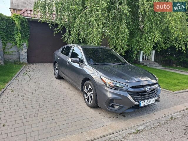 Серый Субару Легаси, объемом двигателя 2.5 л и пробегом 80 тыс. км за 18700 $, фото 1 на Automoto.ua