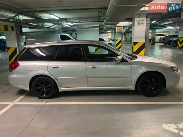 Сірий Субару Легасі, об'ємом двигуна 2.46 л та пробігом 250 тис. км за 6150 $, фото 1 на Automoto.ua