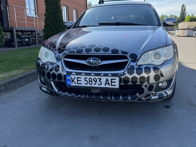 Серый Субару Легаси, объемом двигателя 2 л и пробегом 165 тыс. км за 5700 $, фото 1 на Automoto.ua