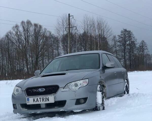 Серый Субару Легаси, объемом двигателя 2 л и пробегом 211 тыс. км за 5000 $, фото 1 на Automoto.ua