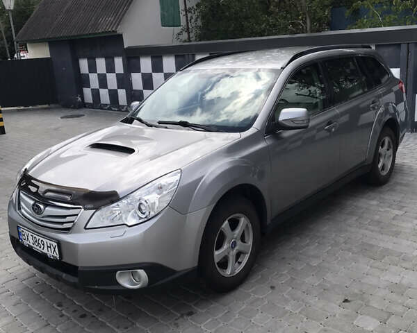 Серый Субару Легаси, объемом двигателя 2 л и пробегом 257 тыс. км за 7500 $, фото 1 на Automoto.ua