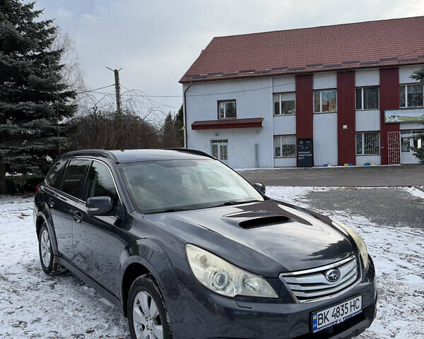 Сірий Субару Легасі, об'ємом двигуна 1.99 л та пробігом 255 тис. км за 6999 $, фото 1 на Automoto.ua