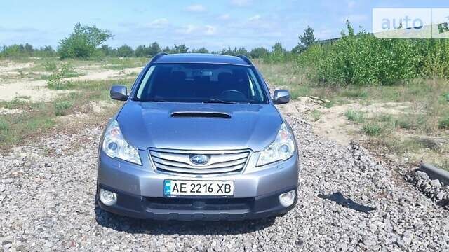 Сірий Субару Легасі, об'ємом двигуна 2 л та пробігом 271 тис. км за 9100 $, фото 1 на Automoto.ua