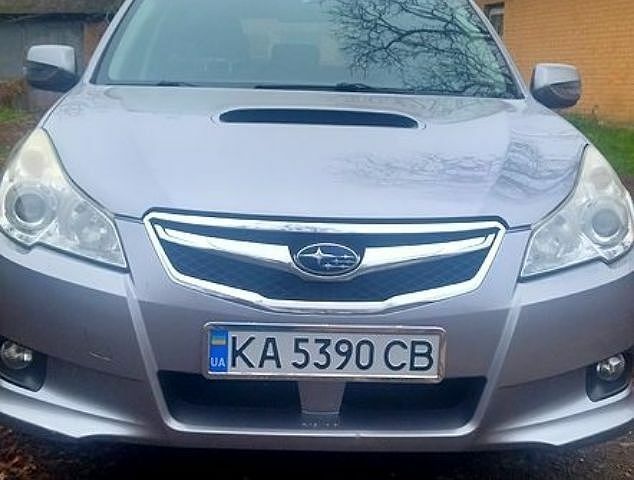 Серый Субару Легаси, объемом двигателя 2 л и пробегом 305 тыс. км за 6999 $, фото 1 на Automoto.ua
