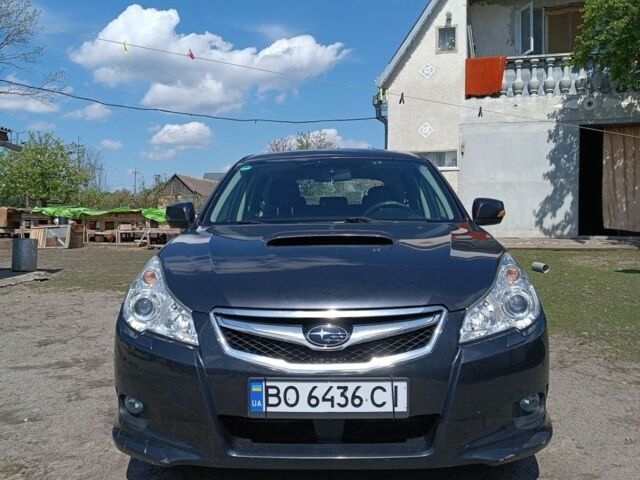 Сірий Субару Легасі, об'ємом двигуна 2 л та пробігом 233 тис. км за 8300 $, фото 1 на Automoto.ua