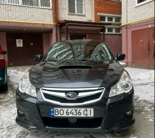 Сірий Субару Легасі, об'ємом двигуна 2 л та пробігом 233 тис. км за 8500 $, фото 1 на Automoto.ua