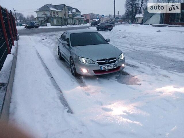 Сірий Субару Легасі, об'ємом двигуна 2.5 л та пробігом 165 тис. км за 8000 $, фото 1 на Automoto.ua