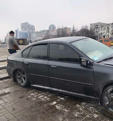 Сірий Субару Легасі, об'ємом двигуна 2 л та пробігом 190 тис. км за 3000 $, фото 1 на Automoto.ua