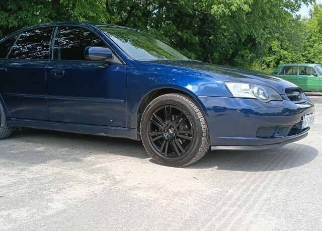 Синій Субару Легасі, об'ємом двигуна 2 л та пробігом 140 тис. км за 5300 $, фото 1 на Automoto.ua