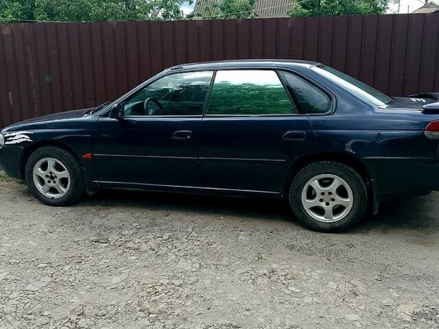 Синий Субару Легаси, объемом двигателя 2 л и пробегом 100 тыс. км за 2500 $, фото 1 на Automoto.ua