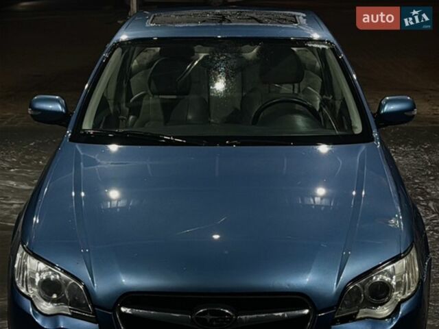 Синий Субару Легаси, объемом двигателя 2 л и пробегом 300 тыс. км за 5700 $, фото 1 на Automoto.ua