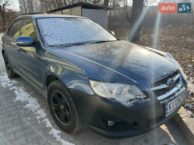 Синий Субару Легаси, объемом двигателя 2 л и пробегом 279 тыс. км за 4400 $, фото 1 на Automoto.ua