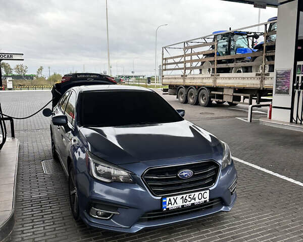 Синий Субару Легаси, объемом двигателя 2.5 л и пробегом 201 тыс. км за 12500 $, фото 1 на Automoto.ua