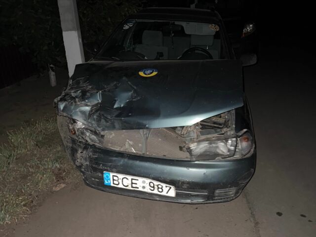 Синий Субару Легаси, объемом двигателя 2 л и пробегом 200 тыс. км за 600 $, фото 1 на Automoto.ua