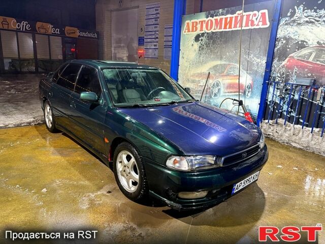 Зеленый Субару Легаси, объемом двигателя 2.5 л и пробегом 240 тыс. км за 1550 $, фото 1 на Automoto.ua