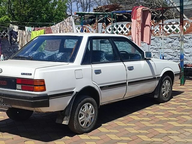 Белый Субару Леон, объемом двигателя 2 л и пробегом 200 тыс. км за 1000 $, фото 1 на Automoto.ua