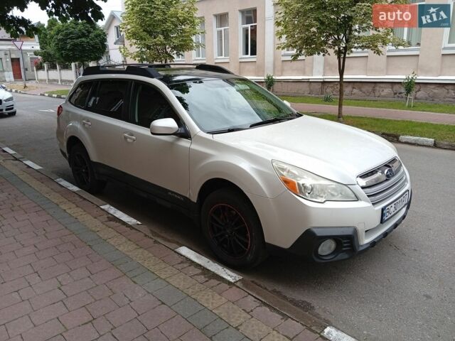 Белый Субару Аутбек, объемом двигателя 2.5 л и пробегом 230 тыс. км за 9700 $, фото 1 на Automoto.ua